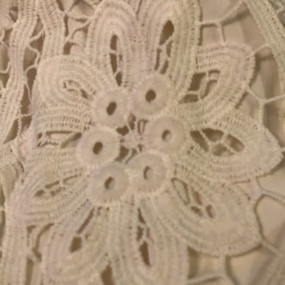 Pretty cream dress. - Picture 5 of 5